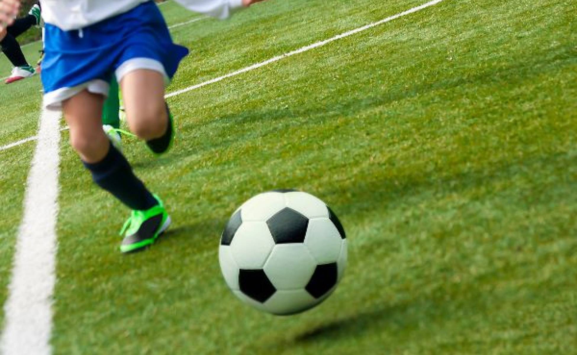 Wpływ piłki nożnej na rozwój umiejętności sportowych i społecznych